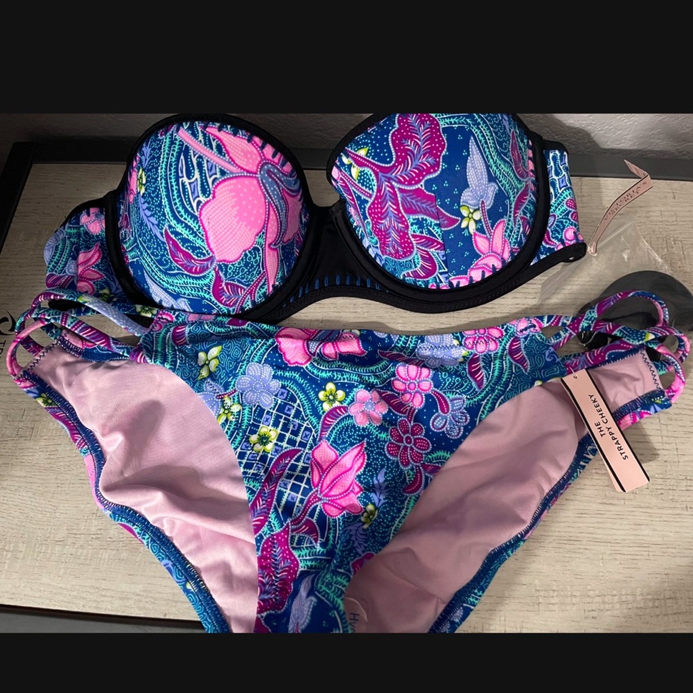 Brand New never worn Victoria secret bathing suit